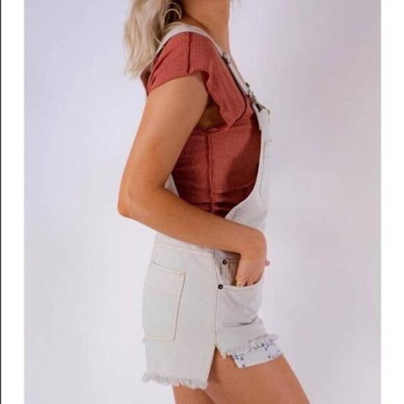 ✨ White Sunkissed Denim Overalls Romper/Jumpsuit✨ - Picture 10 of 12